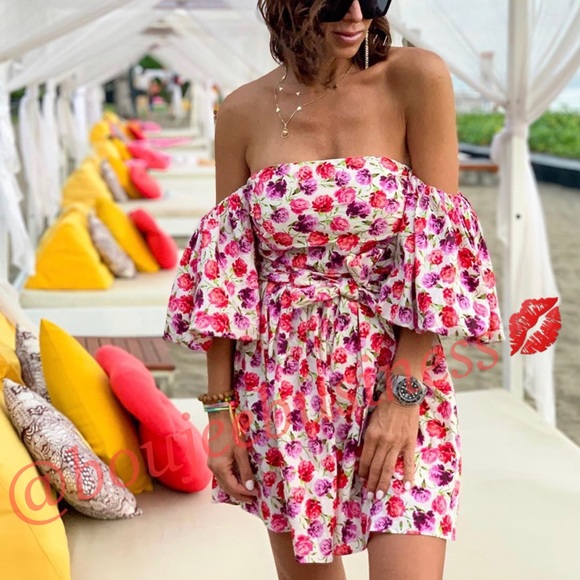 Zara Dresses & Skirts - ZARA Floral Printed Dress with Belt